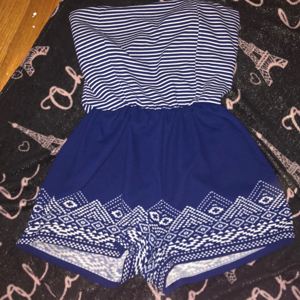 Cute lil sleeveless short romper